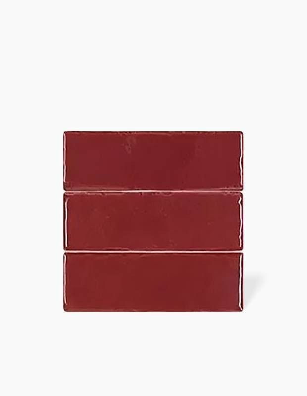 Fliese mit leuchtenden Steingutfliesen in Ziegelrot 5x15cm