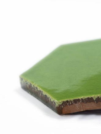 Carreau mural hexagonal vert, apparence tomette artisanale