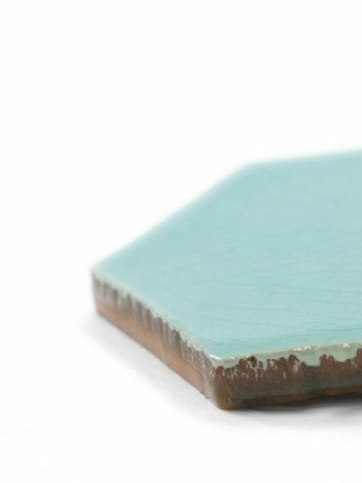 Carrelage hexagonal bleu turquoise clair, style artisanal