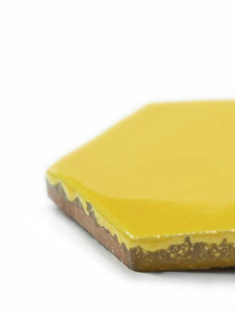 Faïence murale hexagonale émail jaune citron style artisanal CE1406024