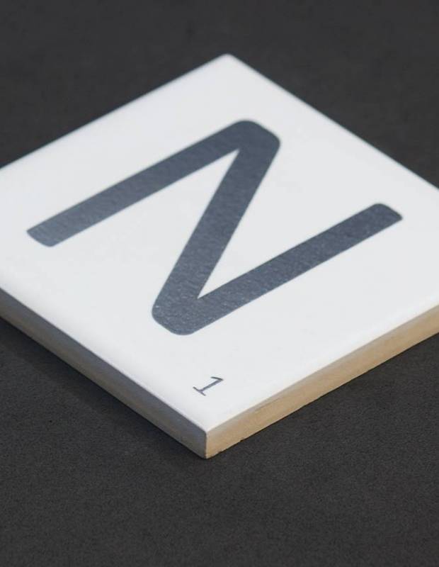 Scrabble-Fliese Buchstabe N 10 × 10 cm - LE0804014