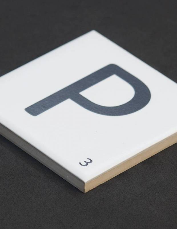 Scrabble-Fliese Buchstabe P 10 × 10 cm - LE0804016