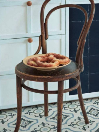 Kollektion Tunder eleganter Retro-Stil